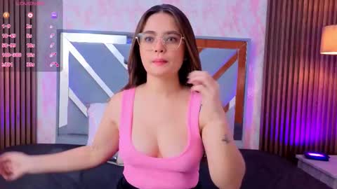 Snapshot of littleesara18 chatting on 28, 2, 2026 Sara online show from 28, 2, 2026