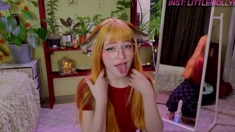 Snapshot of littlefoxyhole chatting on 8, 4, 2026 Molly online show from 8, 4, 2026