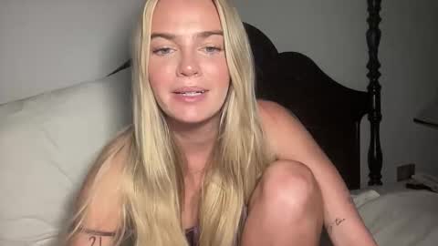 Snapshot of littlemaryjane19 chatting on 15, 12, 2025 Marciabrady online show from 15, 12, 2025