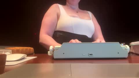 littlemissmee online show from 9, 3, 2026