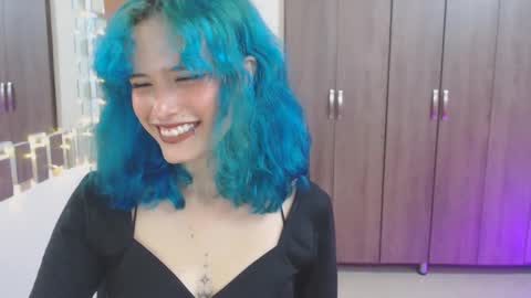 Snapshot of littlenami_ chatting on 19, 9, 2025 LAUREN online show from 19, 9, 2025