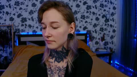 Snapshot of littlespacemouse chatting on 21, 10, 2025 Niki free tg channel with some photos gifs and info about streams online show from 21, 10, 2025