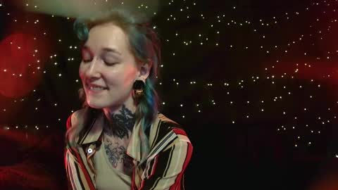 Snapshot of littlespacemouse chatting on 23, 11, 2025 Niki free tg channel with some photos gifs and info about streams online show from 23, 11, 2025