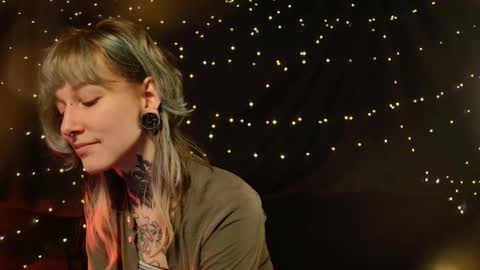 Snapshot of littlespacemouse chatting on 14, 1, 2026 Niki free tg channel with some photos gifs and info about streams online show from 14, 1, 2026