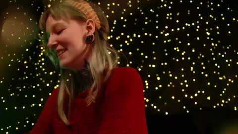 Snapshot of littlespacemouse chatting on 4, 3, 2026 Niki free tg channel with some photos gifs and info about streams online show from 4, 3, 2026