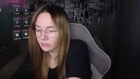 Snapshot of littlevildevil chatting on 27, 7, 2026 Eliana online show from 27, 7, 2026