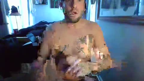 Snapshot of livingpuddle chatting on 8, 1, 2025 livingpuddle online show from 8, 1, 2025