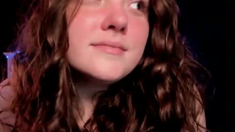 Snapshot of livinsubspace chatting on 28, 9, 2025 Liv online show from 28, 9, 2025