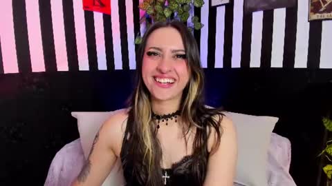 Snapshot of liz_goth chatting on 9, 6, 2026 Liz online show from 9, 6, 2026