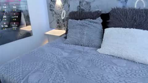 Liz  online show from 9, 10, 2025