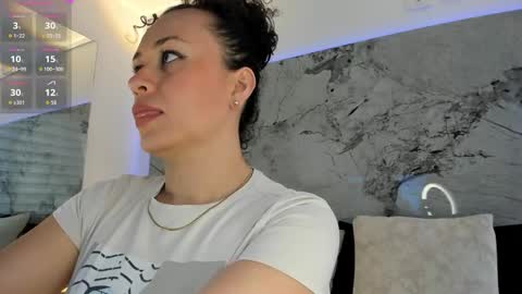 Liz  online show from 21, 11, 2025