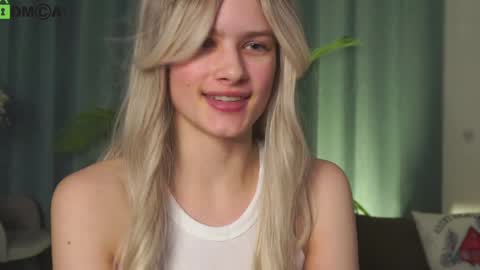 Snapshot of lizbethcoll chatting on 14, 1, 2025 Sunnheart online show from 14, 1, 2025