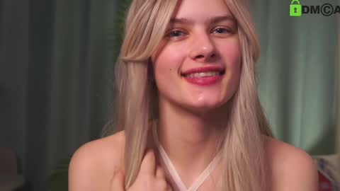 Snapshot of lizbethcoll chatting on 31, 1, 2025 Sunnheart online show from 31, 1, 2025