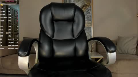 Lizzi  online show from 4, 2, 2025