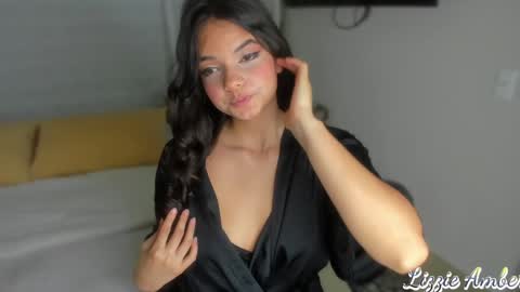 Snapshot of lizzieamber chatting on 10, 12, 2024 lizzieamber online show from 10, 12, 2024