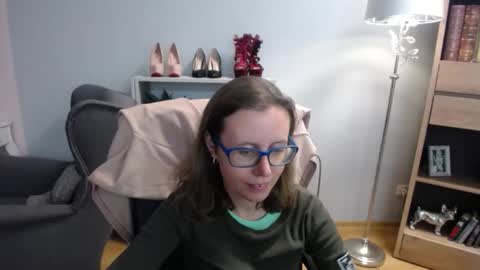 Snapshot of lizzy_sparkle chatting on 25, 9, 2025 Lizzy online show from 25, 9, 2025