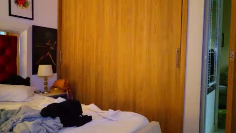 Liz  online show from 12, 2, 2026