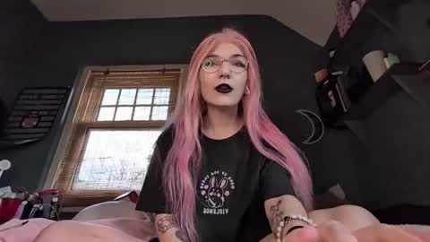 Snapshot of lizzyylovesick chatting on 14, 12, 2024 lizzybunny online show from 14, 12, 2024