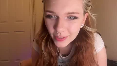 Snapshot of lizzyylovesick chatting on 9, 9, 2025 lizzybunny online show from 9, 9, 2025