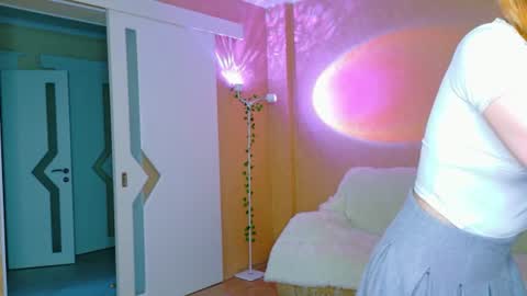 llovelymia online show from 25, 6, 2026