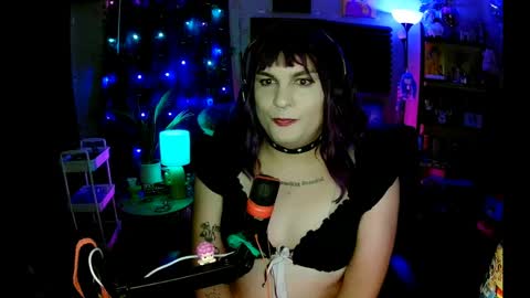 Snapshot of lobotomyprincess chatting on 7, 6, 2026 LobotomyPrincess online show from 7, 6, 2026