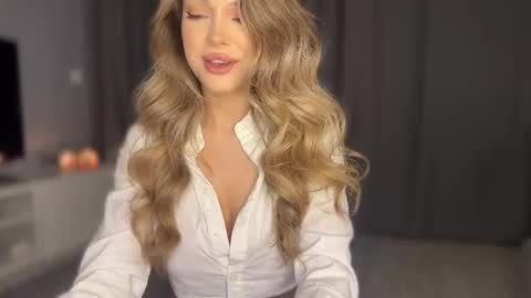 Snapshot of lodemure_ chatting on 8, 2, 2026 Lolla online show from 8, 2, 2026