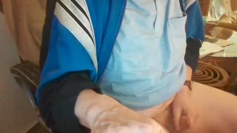 Snapshot of loewe39238 chatting on 5, 3, 2026 loewe39238 online show from 5, 3, 2026