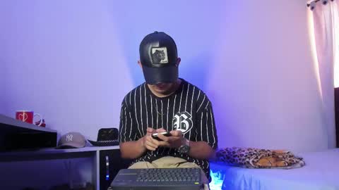 Logan morris online show from 7, 2, 2025