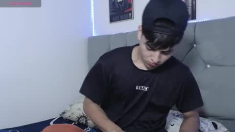 loganjhonson19 online show from 19, 1, 2026