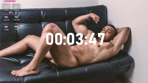Snapshot of loganmartinx chatting on 7, 6, 2026 loganmartinx online show from 7, 6, 2026
