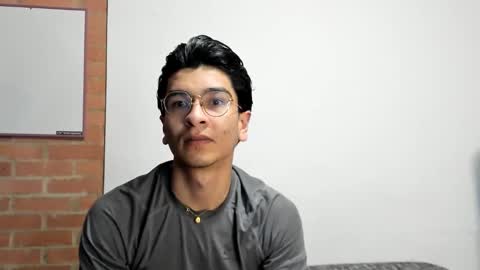 Snapshot of logannick chatting on 23, 12, 2025 Logan online show from 23, 12, 2025