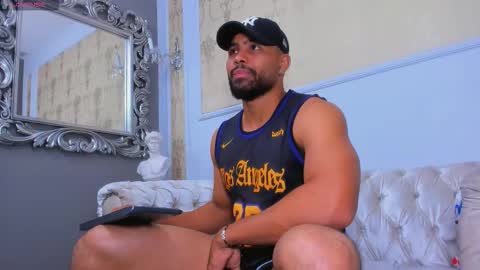 U can call me Logan online show from 22, 9, 2025