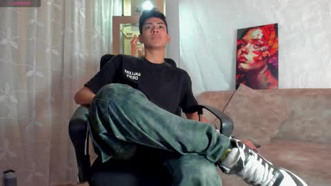 logantwink18 online show from 24, 3, 2026