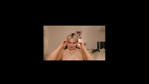 Snapshot of lola_anderson chatting on 23, 4, 2026 Lola online show from 23, 4, 2026
