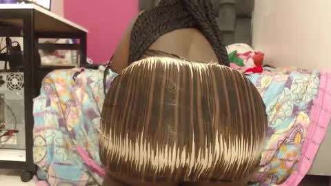 Snapshot of lola_honney chatting on 14, 2, 2025 lola_honney online show from 14, 2, 2025