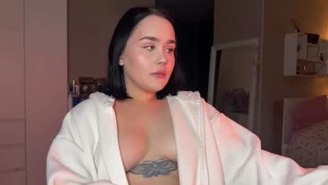 Snapshot of lola_razee chatting on 27, 6, 2026 lola_razee online show from 27, 6, 2026