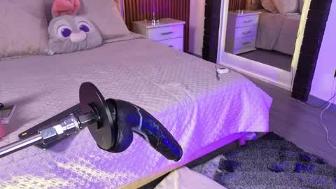 Lola Angel online show from 29, 5, 2026