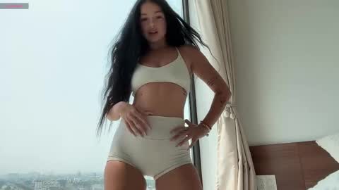 Lola online show from 12, 4, 2026