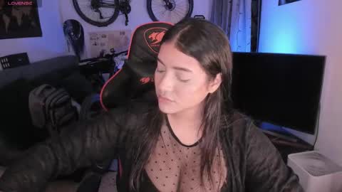 lolaasmith_21 online show from 2, 3, 2026