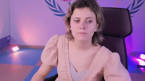 Snapshot of lolaasmus chatting on 24, 12, 2024 I consider myself the god Loki but life just calls me LOL online show from 24, 12, 2024