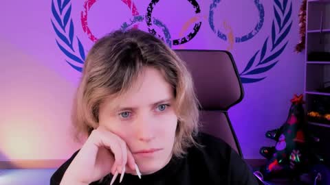 Snapshot of lolaasmus chatting on 28, 12, 2024 I consider myself the god Loki but life just calls me LOL online show from 28, 12, 2024