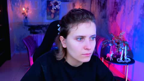 Snapshot of lolaasmus chatting on 31, 12, 2024 I consider myself the god Loki but life just calls me LOL online show from 31, 12, 2024