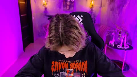 Snapshot of lolaasmus chatting on 3, 1, 2025 I consider myself the god Loki but life just calls me LOL online show from 3, 1, 2025