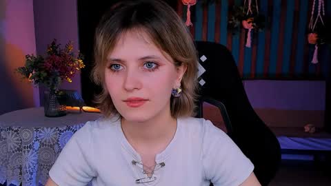 Snapshot of lolaasmus chatting on 18, 1, 2025 I consider myself the god Loki but life just calls me LOL online show from 18, 1, 2025