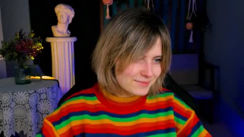 Snapshot of lolaasmus chatting on 21, 1, 2025 I consider myself the god Loki but life just calls me LOL online show from 21, 1, 2025