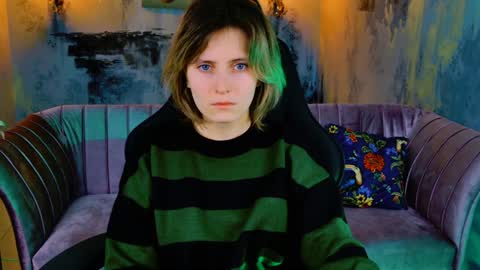 Snapshot of lolaasmus chatting on 29, 1, 2025 I consider myself the god Loki but life just calls me LOL online show from 29, 1, 2025