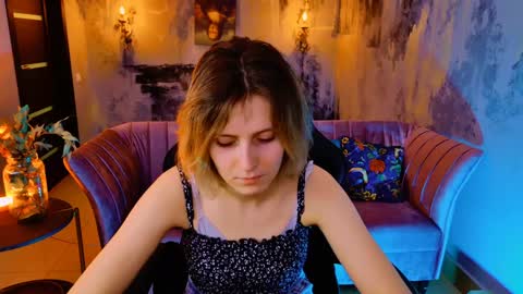 Snapshot of lolaasmus chatting on 29, 1, 2025 I consider myself the god Loki but life just calls me LOL online show from 29, 1, 2025