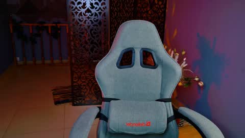 Snapshot of lolaasmus chatting on 6, 2, 2025 I consider myself the god Loki but life just calls me LOL online show from 6, 2, 2025