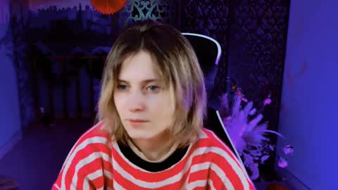 Snapshot of lolaasmus chatting on 15, 2, 2025 I consider myself the god Loki but life just calls me LOL online show from 15, 2, 2025