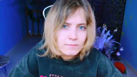 Snapshot of lolaasmus chatting on 18, 2, 2025 I consider myself the god Loki but life just calls me LOL online show from 18, 2, 2025